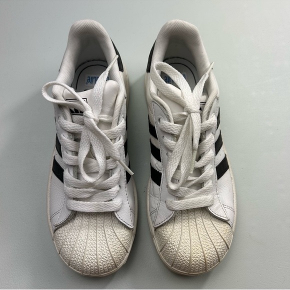 Adidas sneakers - Picture 3 of 12